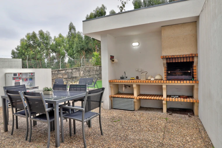 Moradia T3 para Venda em Nogueira e Silva Escura Foto 32