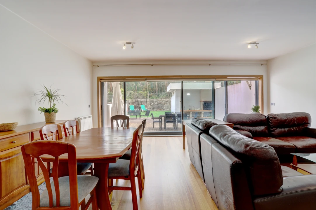 Moradia T3 para Venda em Nogueira e Silva Escura Foto 5