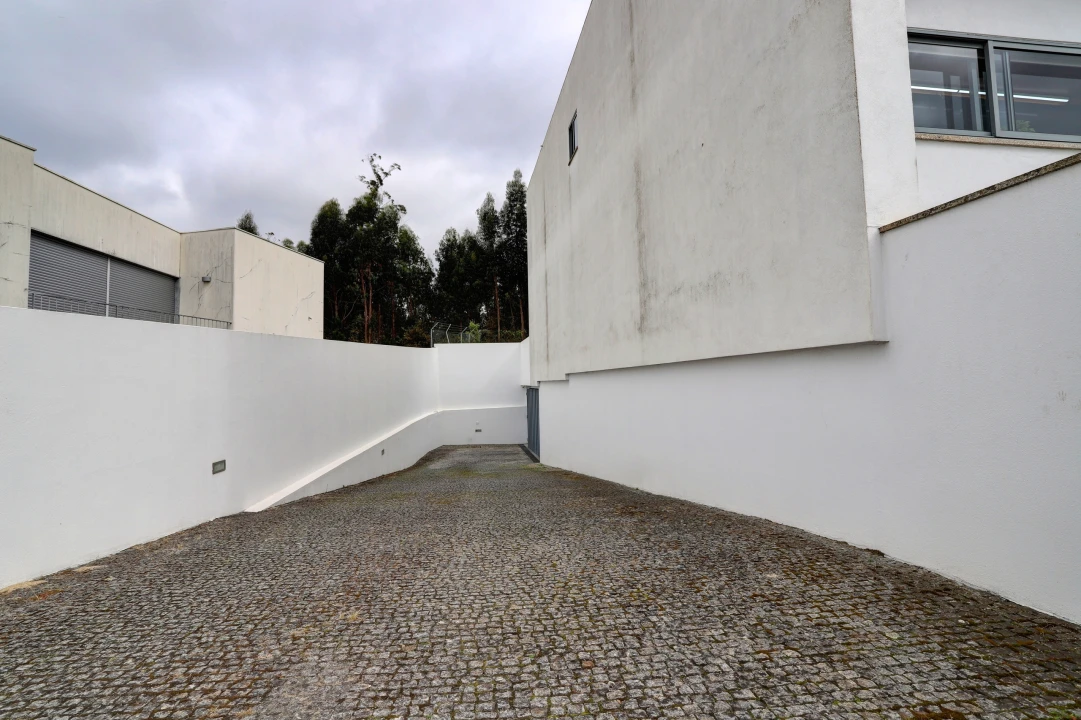 Moradia T3 para Venda em Nogueira e Silva Escura Foto 37