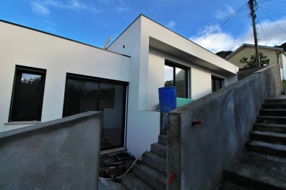 Moradia T3 para Venda em Belinho e Mar