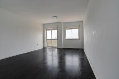 Apartamento T3 para Venda em Arvore