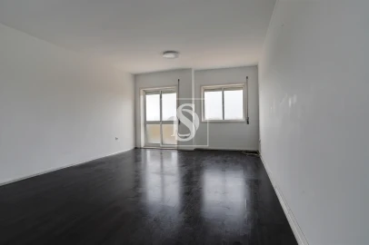 Apartamento T3 para Venda em Arvore