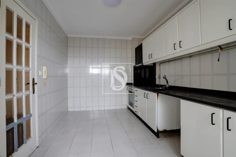 Apartamento T3 para Venda em Arvore Foto 13