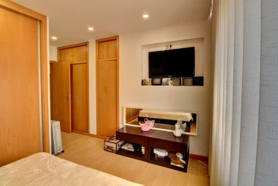 Apartamento T3 para Venda em Póvoa de Varzim, Beiriz e Argivai