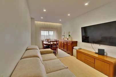 Apartamento T3 para Venda em Póvoa de Varzim, Beiriz e Argivai