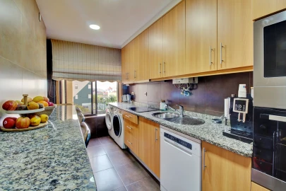 Apartamento T3 para Venda em Póvoa de Varzim, Beiriz e Argivai