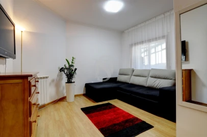 Apartamento T2 para Venda em Aver-O-Mar, Amorim e Terroso