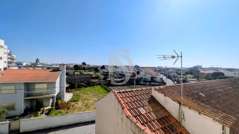 Apartamento T3 para Venda em Aver-O-Mar, Amorim e Terroso