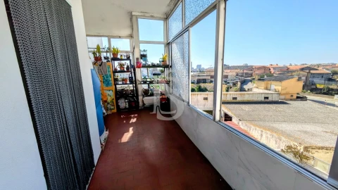 Apartamento T3 para Venda em Aver-O-Mar, Amorim e Terroso