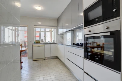 Apartamento T3 para Venda em Aver-O-Mar, Amorim e Terroso