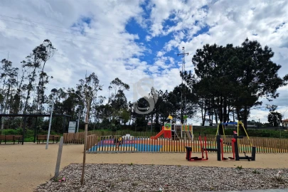 Apartamento T3 para Venda em Retorta e Tougues