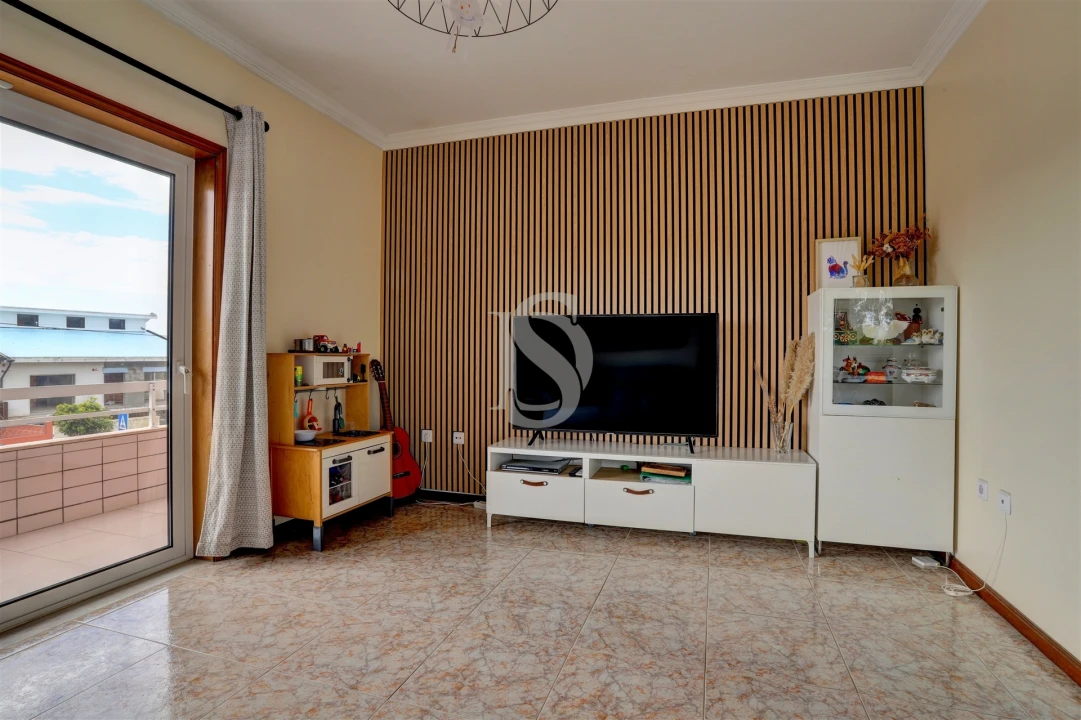 Apartamento T3 para Venda em Retorta e Tougues Foto 4