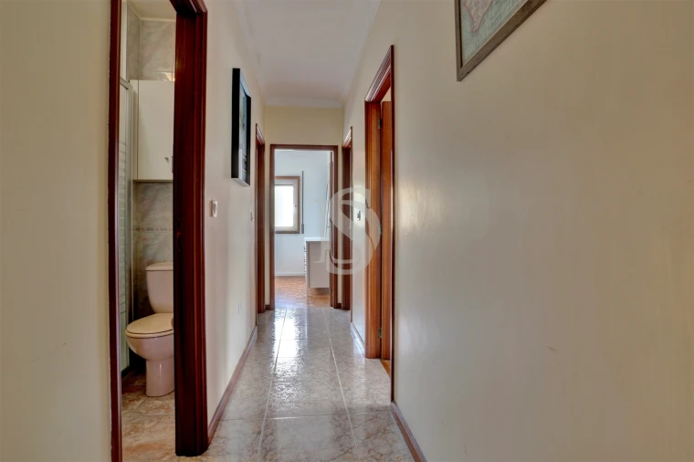Apartamento T3 para Venda em Retorta e Tougues Foto 14