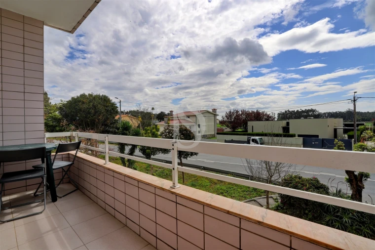 Apartamento T3 para Venda em Retorta e Tougues Foto 5