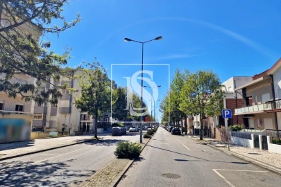 Apartamento T4 para Venda em Póvoa de Varzim, Beiriz e Argivai