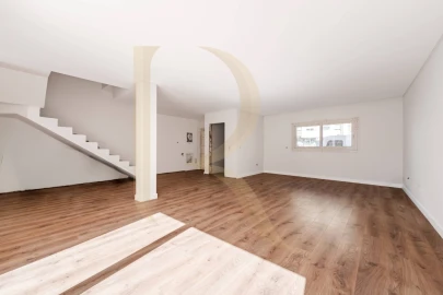 Moradia T4 para Venda em Seixal, Arrentela e Aldeia de Paio Pires