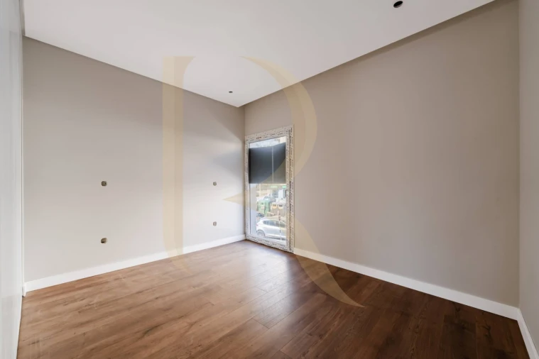 Moradia T4 para Venda em Seixal, Arrentela e Aldeia de Paio Pires Foto 35