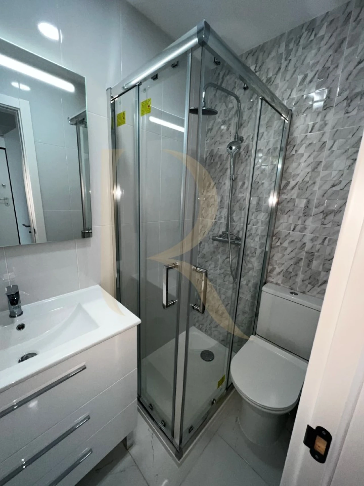Apartamento T2 para Venda em Laranjeiro e Feijó Foto 11