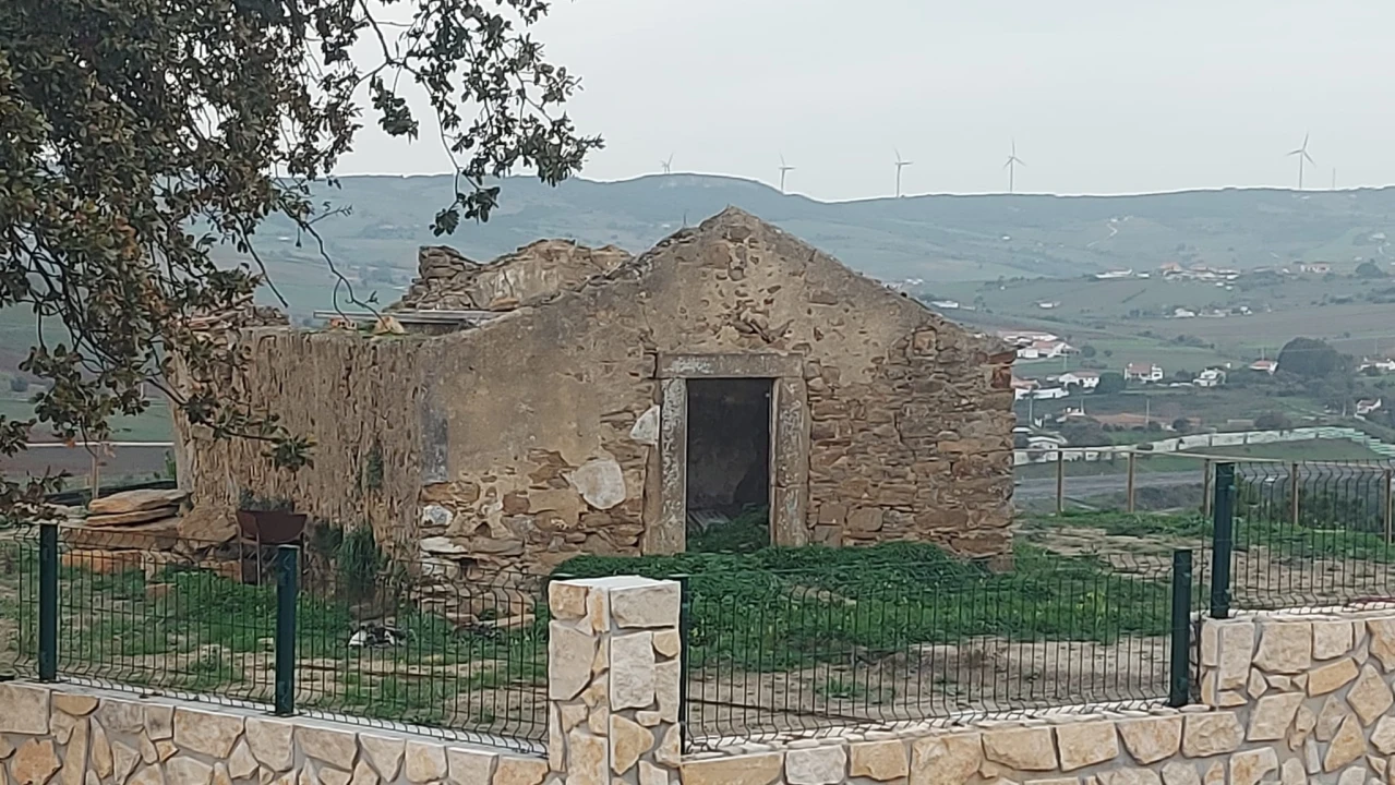 Moradia T0 para Venda em Cardosas Foto 2