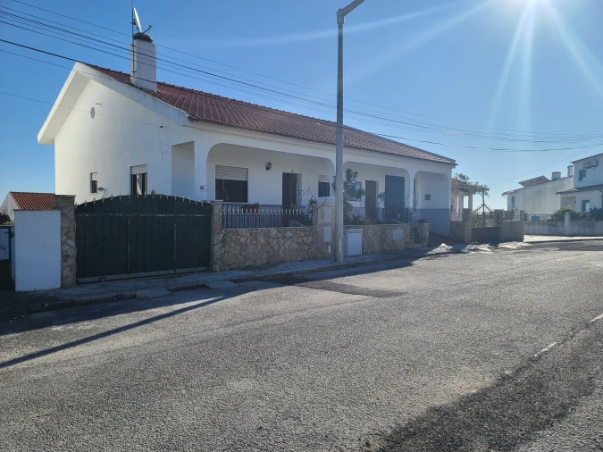 Moradia T3 para Venda em Aveiras de Baixo Foto 51