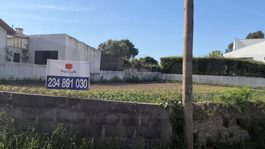 Terreno para Venda em Esgueira