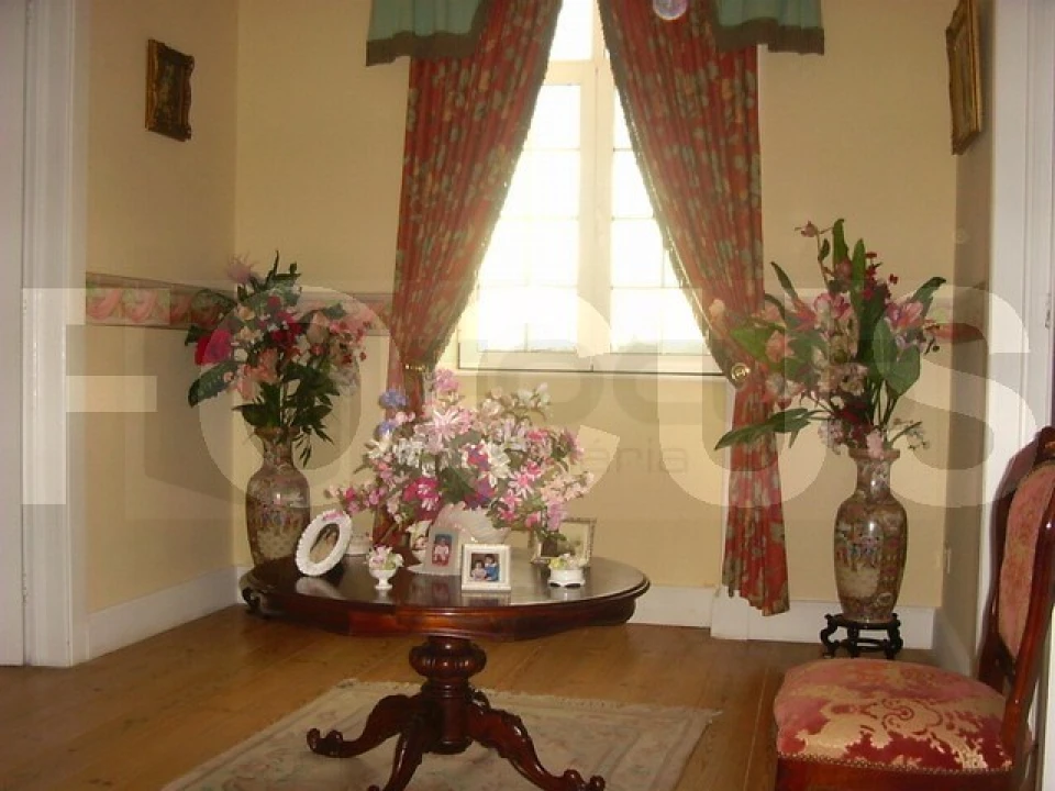 Moradia T5 para Venda em Oiã Foto 7