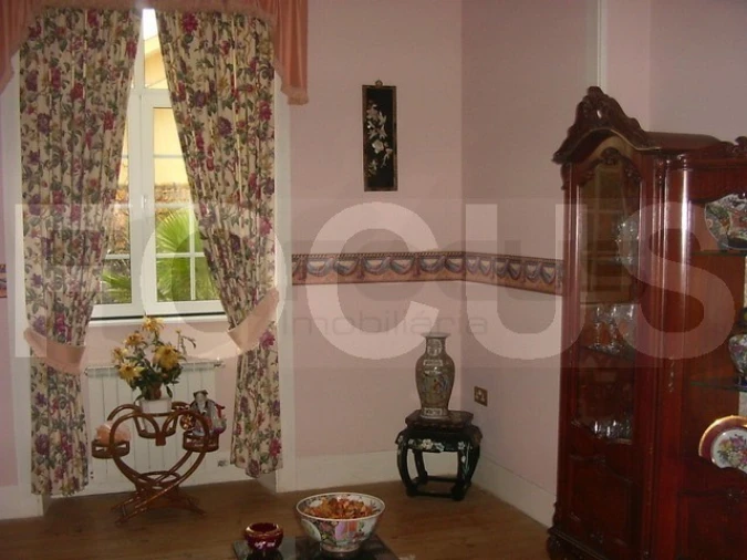 Moradia T5 para Venda em Oiã Foto 2