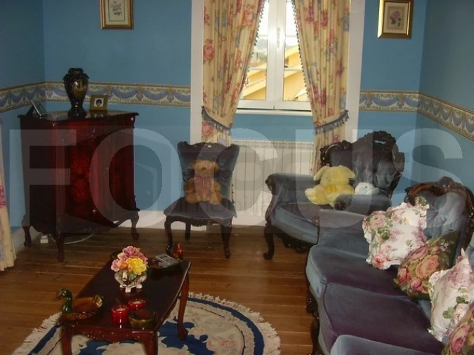 Moradia T5 para Venda em Oiã Foto 11