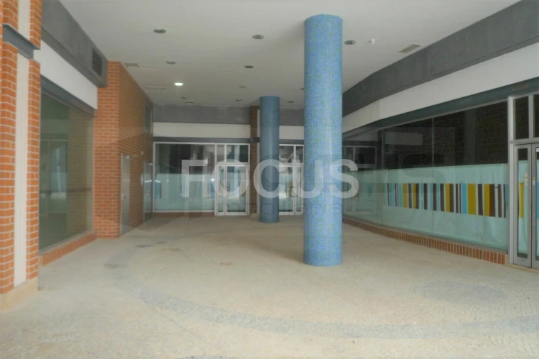 Loja para Arrendamento em Glória e Vera Cruz