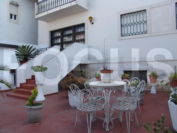 Moradia T6 para Venda em Glória e Vera Cruz
