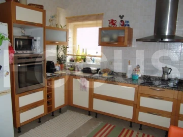 Moradia T4 para Venda em São Bernardo