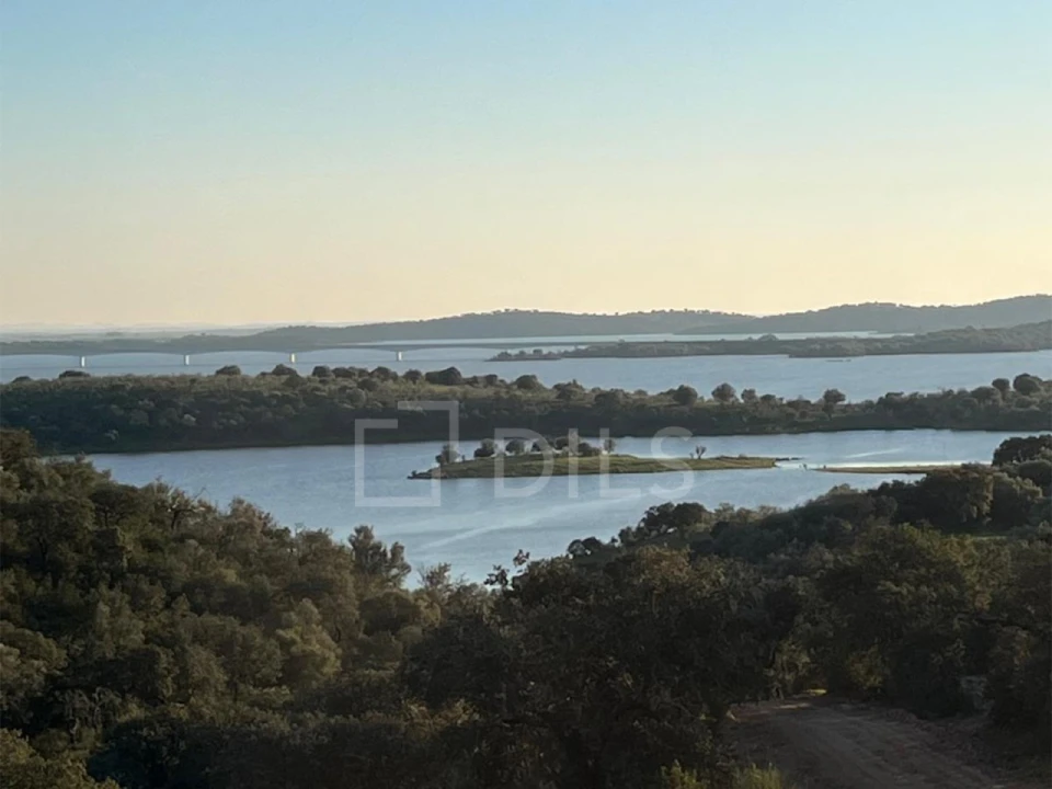 Terreno para Venda em Corval Foto 2
