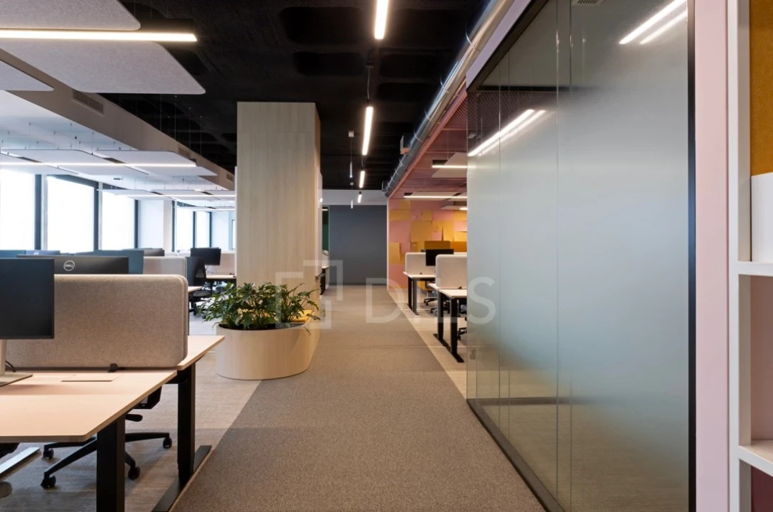 Escritório para Arrendamento em Santo António Foto 4