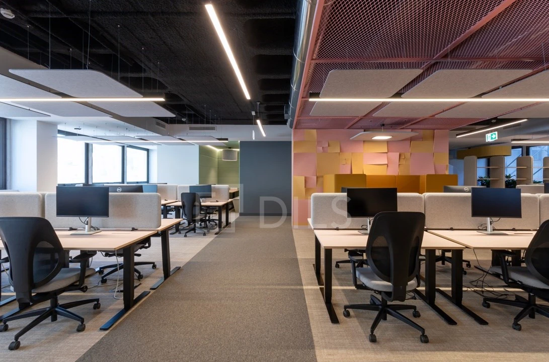 Escritório para Arrendamento em Santo António Foto 2