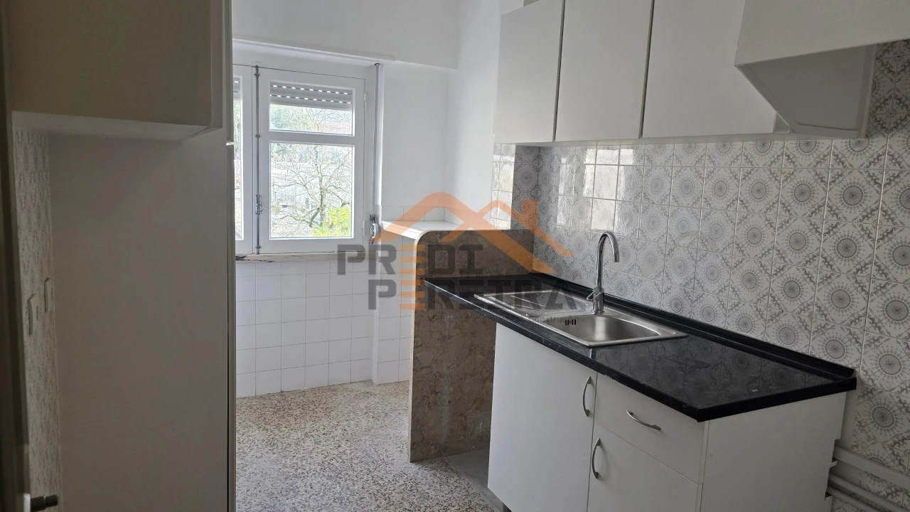 Apartamento T3 para Arrendamento em Odivelas Foto 3