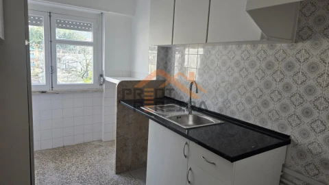 Apartamento T3 para Arrendamento em Odivelas
