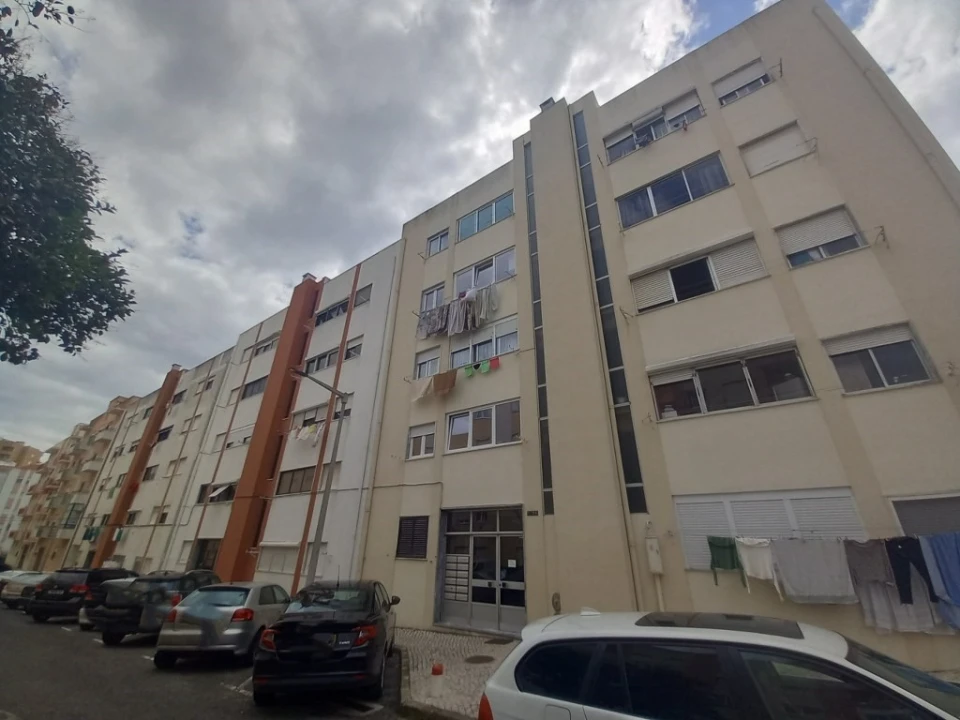 Apartamento T2 para Venda em Carregado e Cadafais Foto 2
