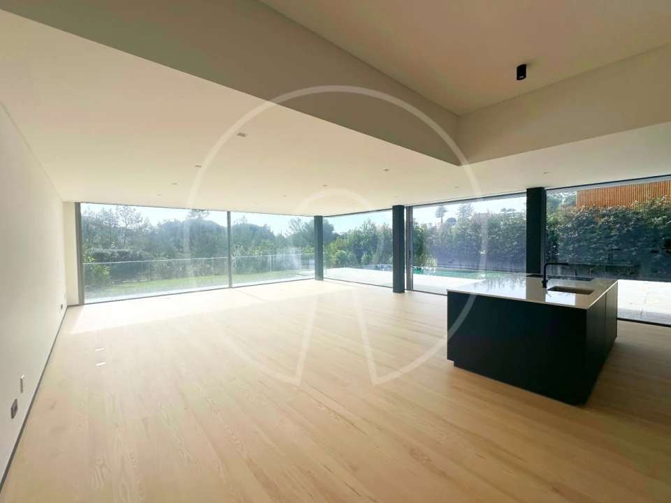 Moradia T4 para Venda em Alcabideche Foto 4