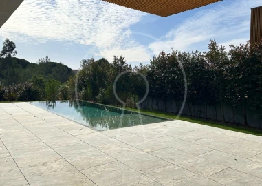 Moradia T4 para Venda em Alcabideche