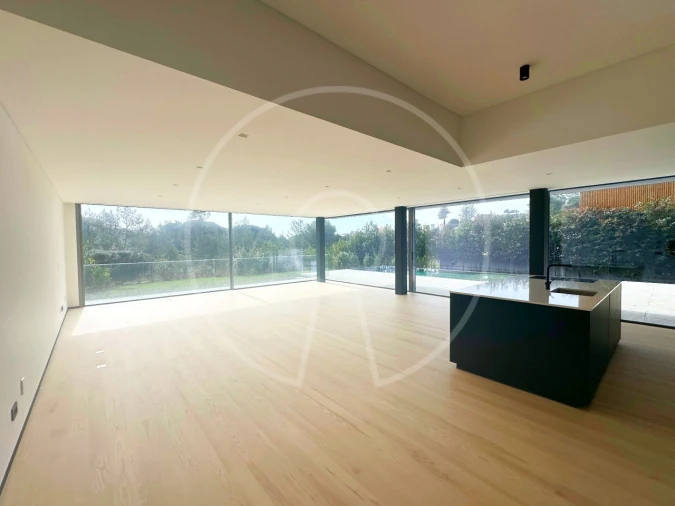 Moradia T4 para Venda em Alcabideche Foto 4