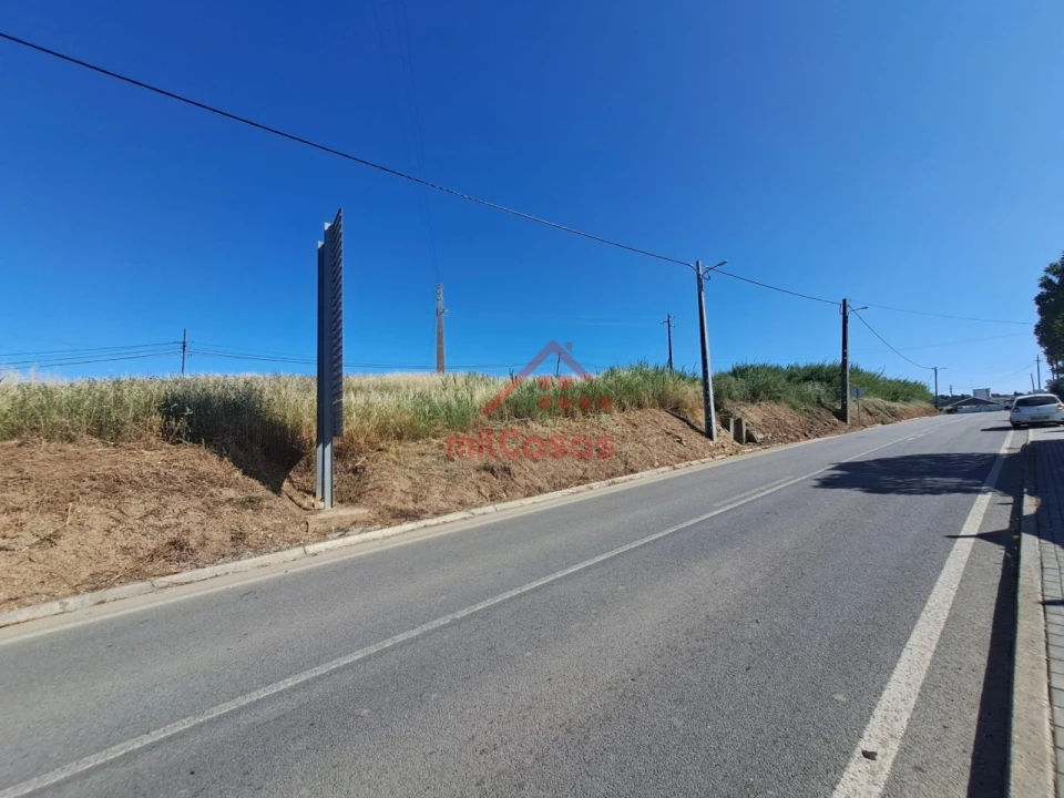 Terreno para Venda em Carvoeira e Carmões Foto 3