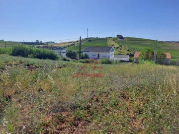 Terreno para Venda em Carvoeira e Carmões