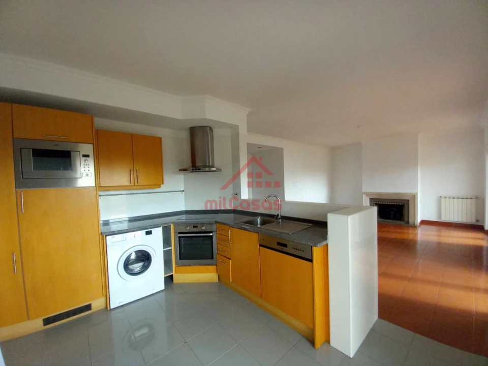 Apartamento T1 para Arrendamento em Turcifal Foto 4