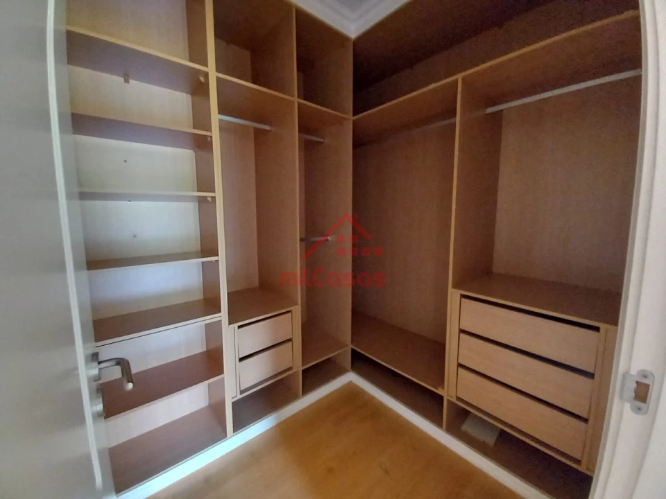 Apartamento T1 para Arrendamento em Turcifal Foto 14