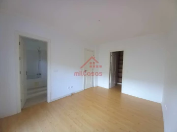 Apartamento T1 para Arrendamento em Turcifal