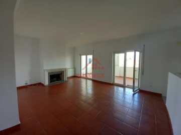 Apartamento T1 para Arrendamento em Turcifal