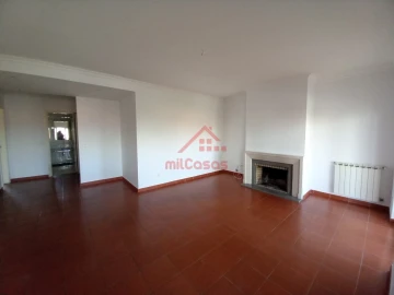 Apartamento T1 para Arrendamento em Turcifal