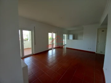 Apartamento T1 para Arrendamento em Turcifal