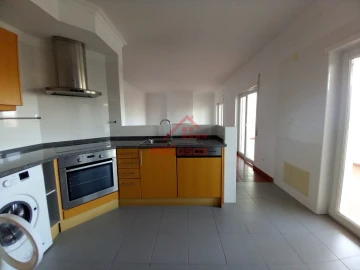 Apartamento T1 para Arrendamento em Turcifal