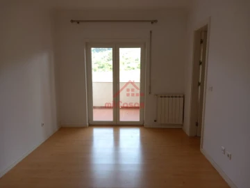 Apartamento T1 para Arrendamento em Turcifal